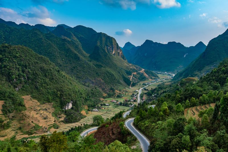 what is attractive about ha giang to ba be lake route